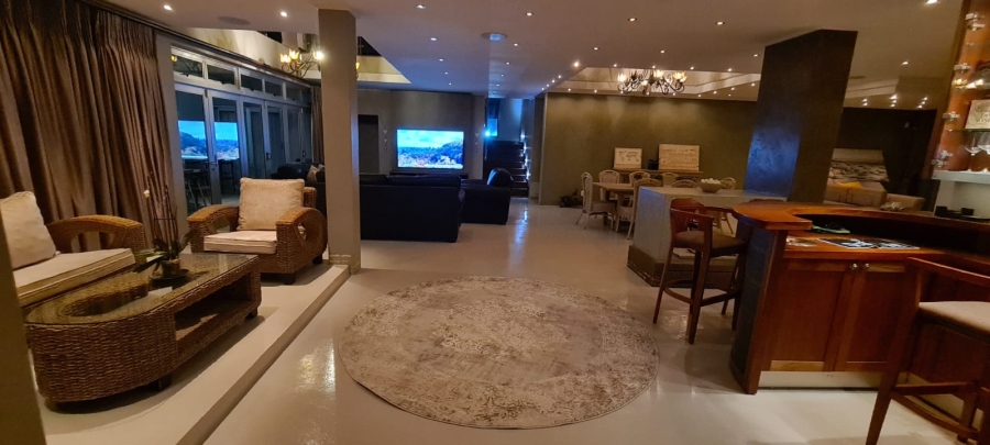 5 Bedroom Property for Sale in Gonubie Eastern Cape